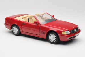 Mercedes SL500 R129 Raudonas Revell 1:18 08927 Metalas - nuotrauka 6 iš 8