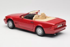 Mercedes SL500 R129 Raudonas Revell 1:18 08927 Metalas - nuotrauka 7 iš 8
