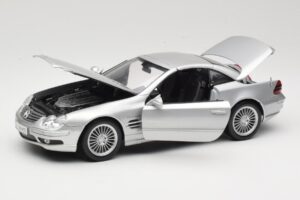 Mercedes SL55 AMG R230 Sidabrinis Maisto 1:18 36894 Metalas - nuotrauka 2 iš 8