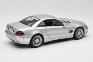 Mercedes SL55 AMG R230 Sidabrinis Maisto 1:18 36894 Metalas - nuotrauka 3 iš 8