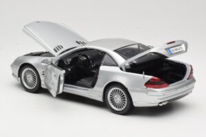 Mercedes SL55 AMG R230 Sidabrinis Maisto 1:18 36894 Metalas - nuotrauka 5 iš 8