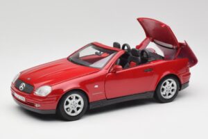 Mercedes SLK 230 R170 Raudonas Maisto 1:18 56023 Metalas - nuotrauka 2 iš 9