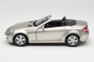 Mercedes SLK R171 Šviesus Bronzinis Metalinis Maisto 1:18 31674-R1 Metalas - nuotrauka 4 iš 8