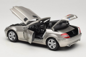 Mercedes SLK R171 Šviesus Bronzinis Metalinis Maisto 1:18 31674-R1 Metalas - nuotrauka 5 iš 8