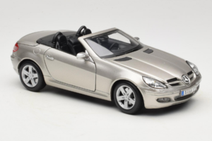 Mercedes SLK R171 Šviesus Bronzinis Metalinis Maisto 1:18 31674-R1 Metalas - nuotrauka 6 iš 8