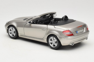 Mercedes SLK R171 Šviesus Bronzinis Metalinis Maisto 1:18 31674-R1 Metalas - nuotrauka 7 iš 8