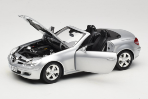 Mercedes SLK R171 Sidabrinis Minichamps 1:18 B66962318 Metalas - nuotrauka 2 iš 9