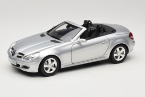 Mercedes SLK R171 Sidabrinis Minichamps 1:18 B66962318 Metalas