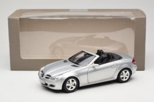Mercedes SLK R171 Sidabrinis Minichamps 1:18 B66962318 Metalas - nuotrauka 9 iš 9