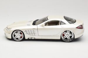 Mercedes SLR McLaren C199 Baltas Maisto 1:18 31068 Metalas - nuotrauka 4 iš 8