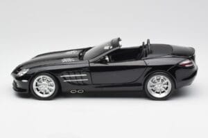 Mercedes SLR McLaren Roadster R199 Crystal Galaxit Juodas Minichamps 1:18 B66961004 Metalas - nuotrauka 4 iš 8