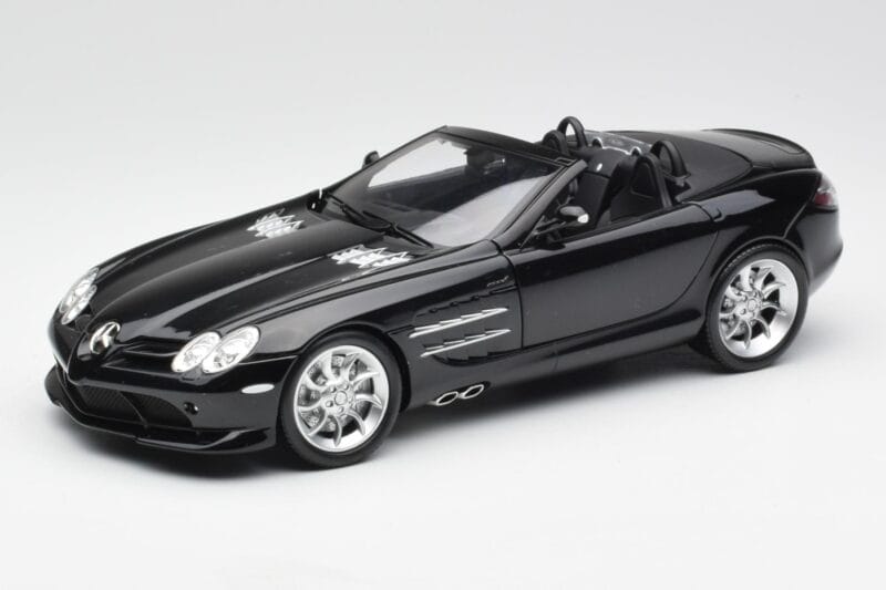 Mercedes SLR McLaren Roadster R199 Crystal Galaxit Juodas Minichamps 1:18 B66961004 Metalas