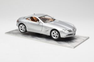 Mercedes SLR Vision Sidabrinis Riboto Leidimo Su Aliuminio Pagrindu Bburago 1:18 B66962102 Metalas - nuotrauka 6 iš 8
