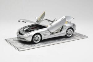 Mercedes SLR Vision Roadster Liquid Sidabrinis Maisto 1:18 B66963208 Metalas - nuotrauka 2 iš 8
