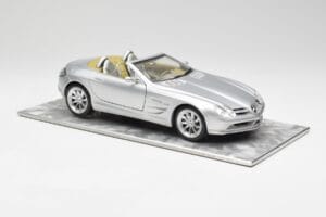 Mercedes SLR Vision Roadster Liquid Sidabrinis Maisto 1:18 B66963208 Metalas - nuotrauka 6 iš 8