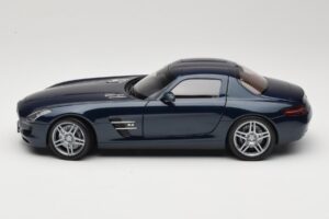 Mercedes SLS AMG C197 Blue Metallic Minichamps 1:18 100039021 Metalas - nuotrauka 4 iš 8