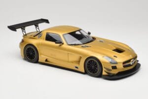 Mercedes AMG SLS C197 GT3 Street Auksinis Minichamps 1:18 151113106 Metalas - nuotrauka 4 iš 6