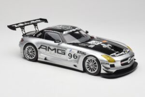 Mercedes AMG SLS C197 GT3 Team AMG China #96 M. Hakkinen / C. Cheng Zhuhai 6th 2011 Minichamps 1:18 151113196 Metalas - nuotrauka 4 iš 6