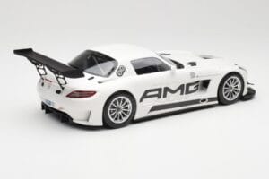 Mercedes AMG SLS C197 GT3 Street Baltas Minichamps 1:18 151123107 Metalas - nuotrauka 2 iš 6