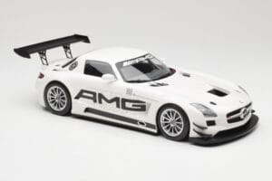 Mercedes AMG SLS C197 GT3 Street Baltas Minichamps 1:18 151123107 Metalas - nuotrauka 4 iš 6