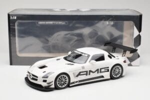 Mercedes AMG SLS C197 GT3 Street Baltas Minichamps 1:18 151123107 Metalas - nuotrauka 6 iš 6