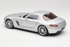 Mercedes SLS AMG C197 Iridium Sidabrinis Minichamps 1:18 100039026 Metalas - nuotrauka 7 iš 8