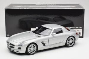 Mercedes SLS AMG C197 Iridium Sidabrinis Minichamps 1:18 100039026 Metalas - nuotrauka 8 iš 8
