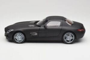 Mercedes SLS AMG C197 Matte Black Minichamps 1:18 100039027 Metalas - nuotrauka 4 iš 8