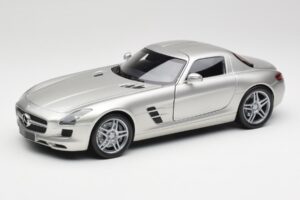 Mercedes SLS AMG C197 Matt Sidabrinis Minichamps 1:18 100039029 Metalas
