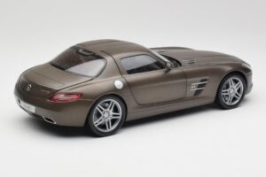 Mercedes SLS AMG C197 Monza Pilkas Minichamps 1:18 B66960044 Metalas - nuotrauka 3 iš 8