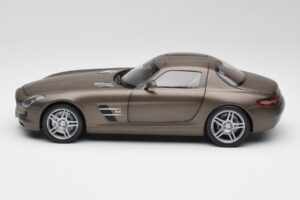 Mercedes SLS AMG C197 Monza Pilkas Minichamps 1:18 B66960044 Metalas - nuotrauka 4 iš 8
