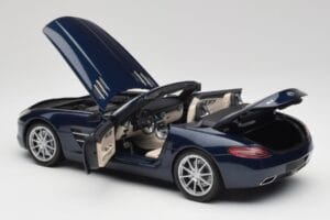 Mercedes SLS AMG R197 Roadster South Seas Mėlynas Minichamps 1:18 100039031 Metalas - nuotrauka 5 iš 8