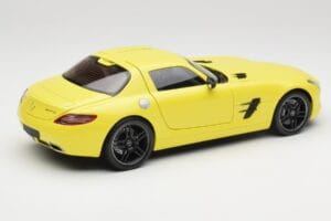 Mercedes SLS AMG C197 Geltonas Minichamps 1:18 100039022 Metalas - nuotrauka 3 iš 8