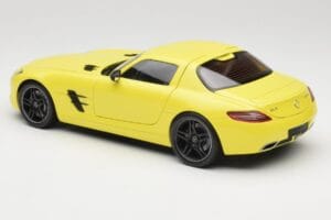 Mercedes SLS AMG C197 Geltonas Minichamps 1:18 100039022 Metalas - nuotrauka 7 iš 8