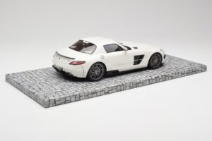 Mercedes Brabus SLS AMG 700 Biturbo Pearl Baltas Minichamps 1:18 107032020 Metalas - nuotrauka 2 iš 6