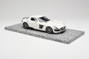 Mercedes Brabus SLS AMG 700 Biturbo Pearl Baltas Minichamps 1:18 107032020 Metalas - nuotrauka 4 iš 6