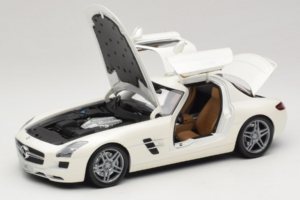 Mercedes SLS AMG Designo Mystic White Museum Edition Minichamps 1:18 B66055551 Metalas - nuotrauka 2 iš 8