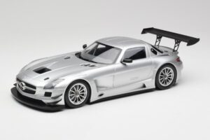 Mercedes SLS AMG GT3 C197 Street Sidabrinis Minichamps 1:18 151113100 Metalas