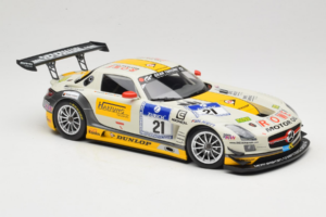 Mercedes SLS AMG GT3 #21 Rowe Racing M. Hartung / N. Heyer ADAC 24 Hours Nurburgring 2013 Minichamps 1:18 151133121 Metalas - nuotrauka 4 iš 6