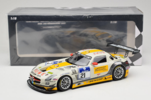 Mercedes SLS AMG GT3 #21 Rowe Racing M. Hartung / N. Heyer ADAC 24 Hours Nurburgring 2013 Minichamps 1:18 151133121 Metalas - nuotrauka 6 iš 6