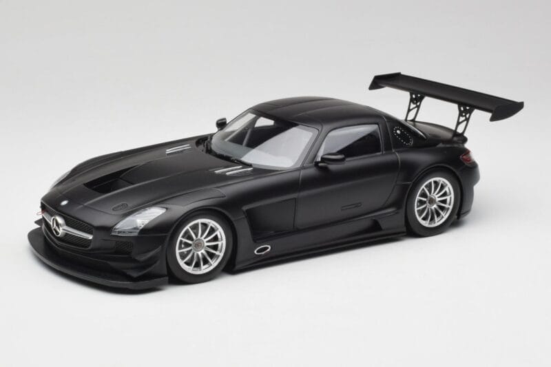 Mercedes SLS AMG GT3 C197 Street Matinis Juodas Minichamps 1:18 151113101 Metalas