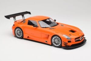 Mercedes SLS AMG GT3 C197 Street Oranžinis Minichamps 1:18 151113105 Metalas - nuotrauka 4 iš 6