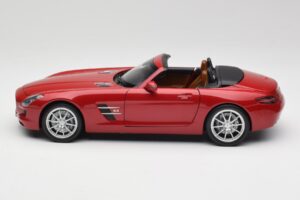 Mercedes SLS AMG R197 Roadster Le Mans Raudonas Minichamps 1:18 100039030 Metalas - nuotrauka 4 iš 8