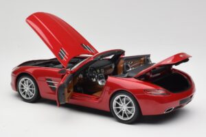 Mercedes SLS AMG R197 Roadster Le Mans Raudonas Minichamps 1:18 100039030 Metalas - nuotrauka 5 iš 8