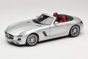 Mercedes SLS AMG Roadster Iridium Sidabrinis Minichamps 1:18 B66960078 Metalas