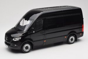 Mercedes Sprinter Juodas Norev 1:18 183041 Metalas