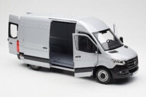 Mercedes Sprinter W907 Sidabrinis Norev 1:18 183424 Metalas - nuotrauka 5 iš 8