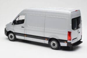 Mercedes Sprinter W907 Sidabrinis Norev 1:18 183424 Metalas - nuotrauka 7 iš 8