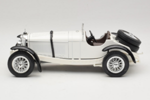 Mercedes SSK Baltas Bburago 1:18 3009-P3 Metalas - nuotrauka 3 iš 6