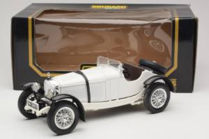 Mercedes SSK Baltas Bburago 1:18 3009-P3 Metalas - nuotrauka 6 iš 6